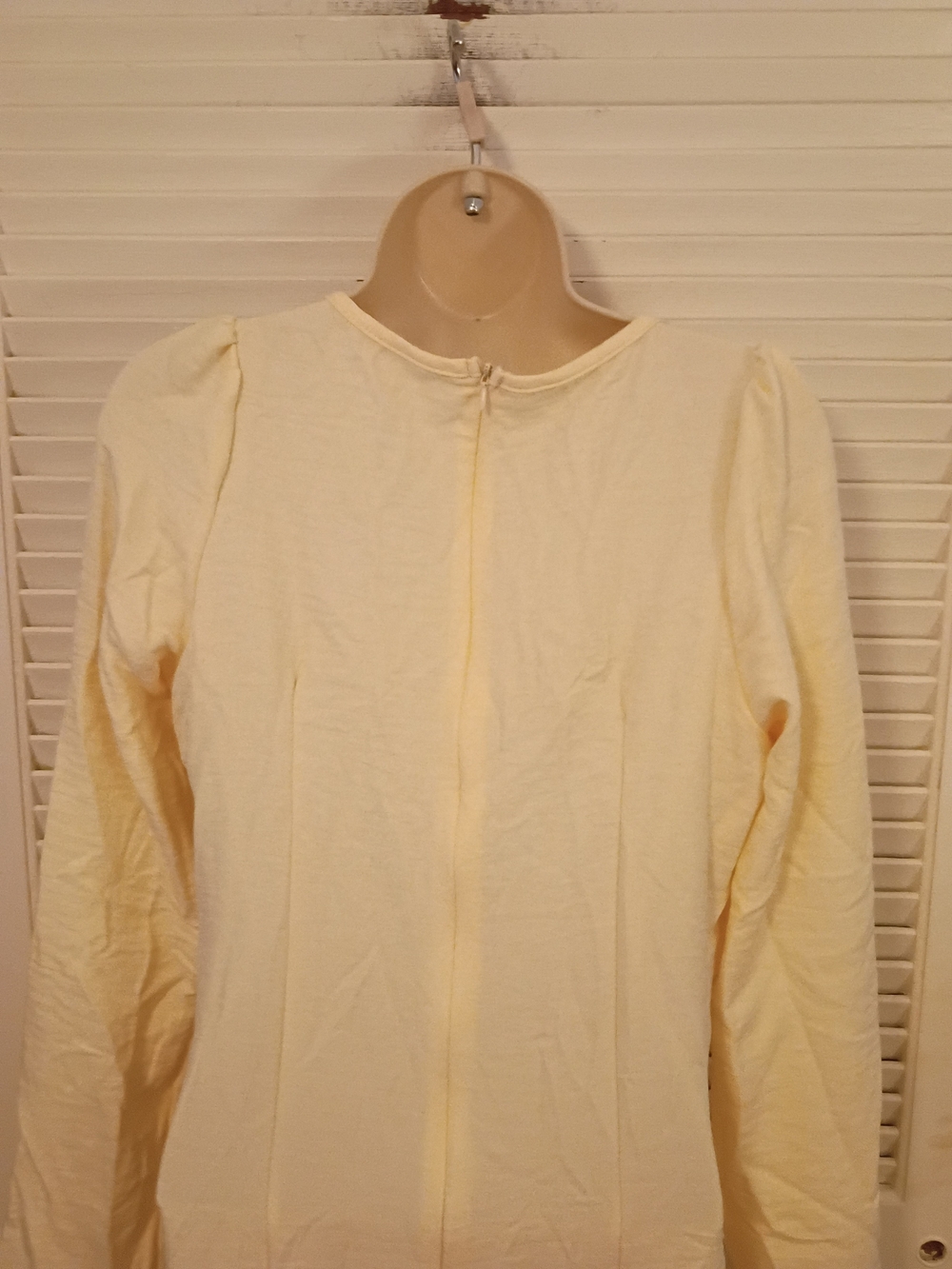 Elegant Cream Button-Front Maxi Dress with Ruffle Hem - Picture 7 of 8